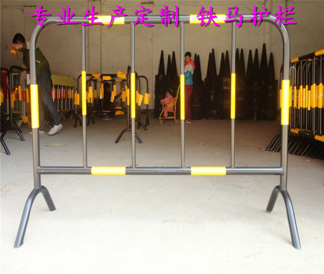 昆明铁马护栏批发祥路交通设施安全铁马护栏批发