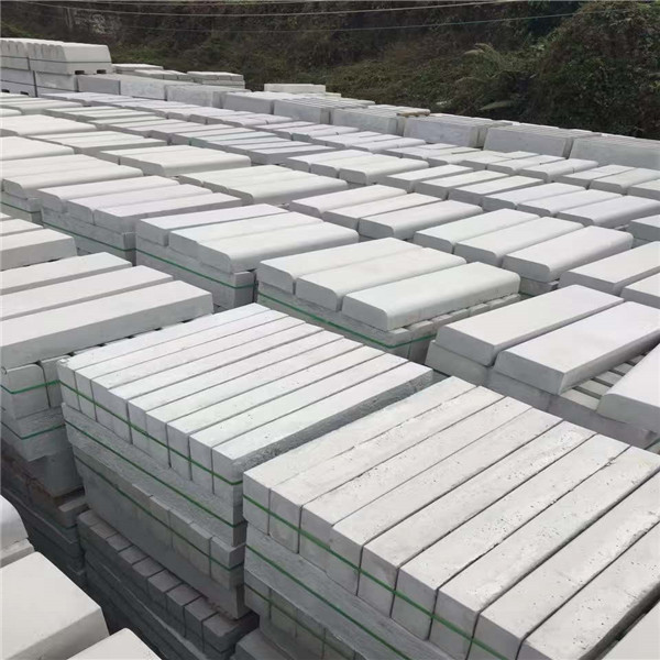 华坚水泥制品图佛山水泥路侧石厂定制佛山水泥路侧石厂