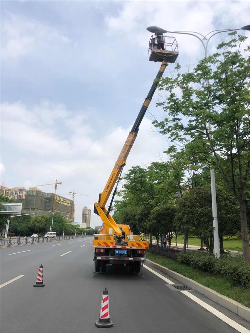 预防高空作业车漏油措施