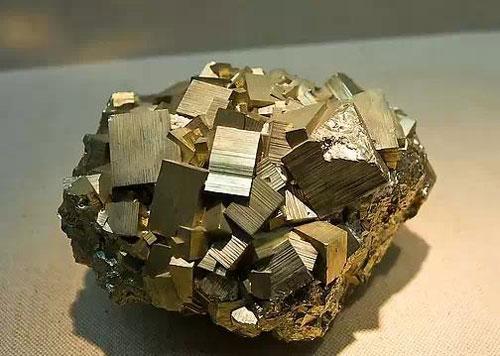 磁黄铁矿-华建新材料(在线咨询)-蚌埠黄铁矿